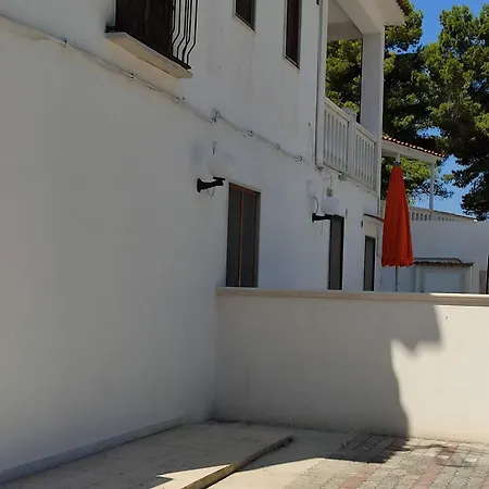 Ξενοδοχείο με διαμερίσματα Carabella