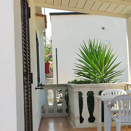 Aparthotel Carabella *