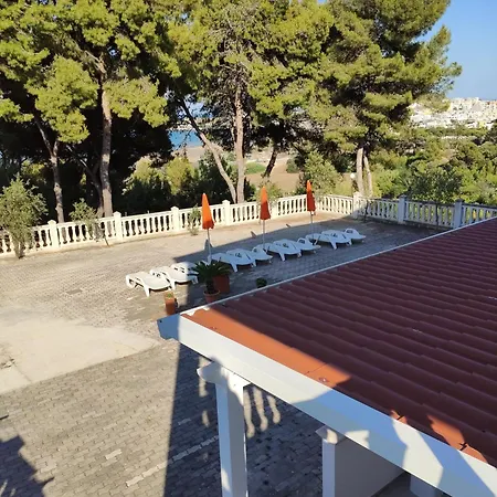 Carabella Aparthotel 3*